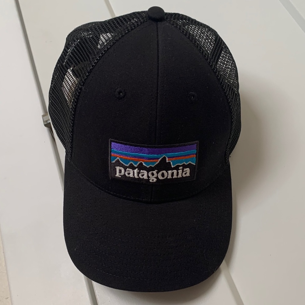 Patagonia P-6 Logo Trucker Hat